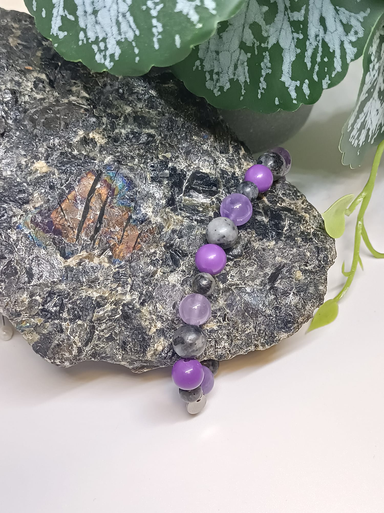 bracelet-femme-perles-phosphosiderite-larkivite-améthyste-montauban-grisolles-toulouse