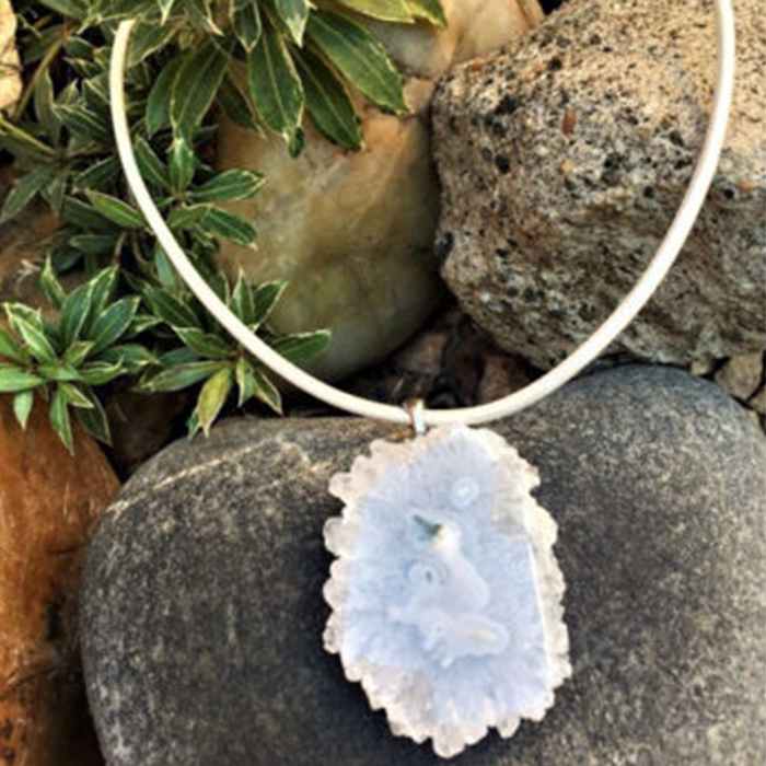 collier-cuir-quartz-blanc-lithotherapie-montauban