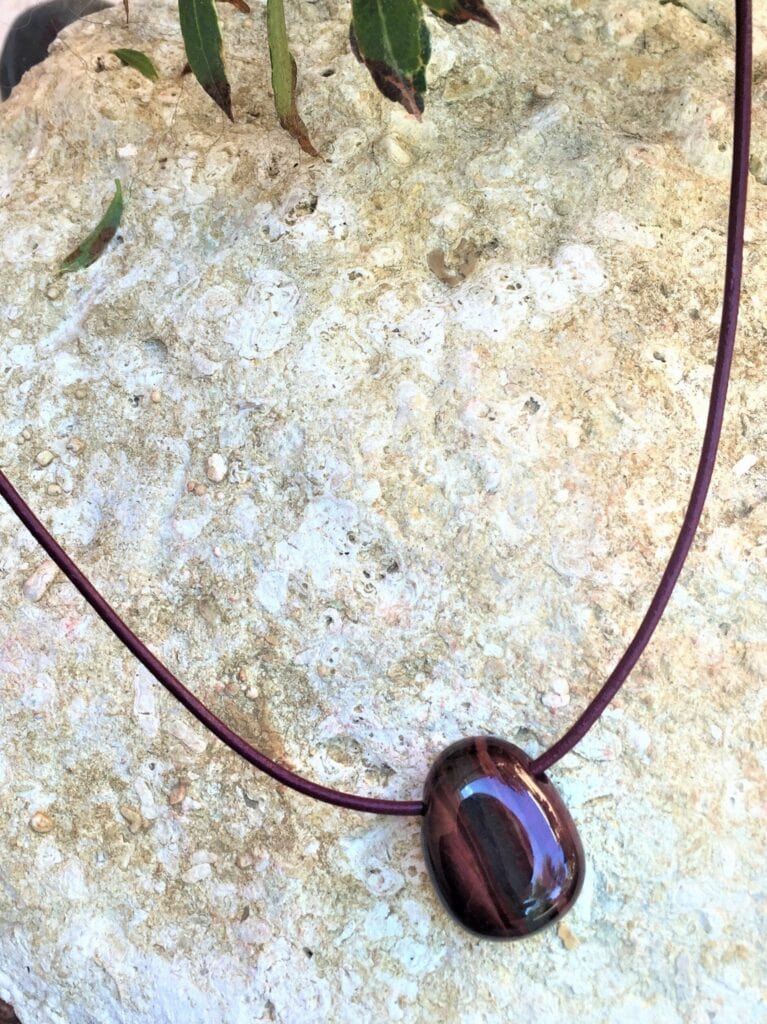 collier-oeil-de-taureau-lithotherapie-montauban